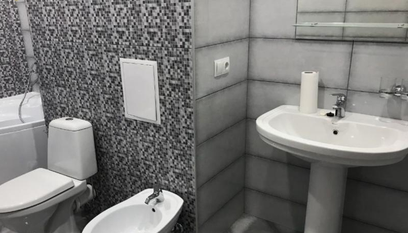 продажа двухкомнатной квартиры номер A-173892 в Приморском районе, фото номер 10
